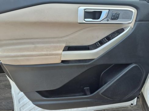 Used 2020 Ford Explorer Limited RWD image 16