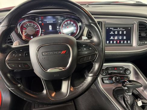 Used 2022 Dodge Challenger GT RWD image 13