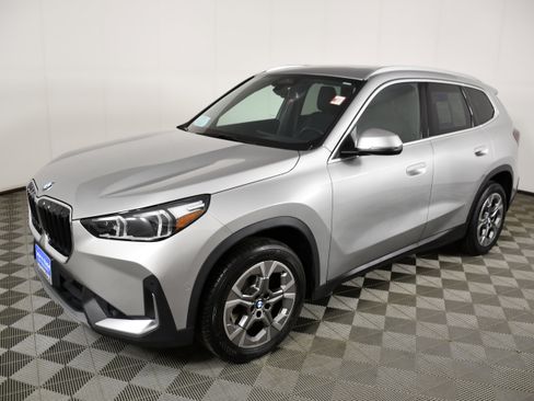Used 2023 BMW X1 xDrive28i AWD/4WD image 10
