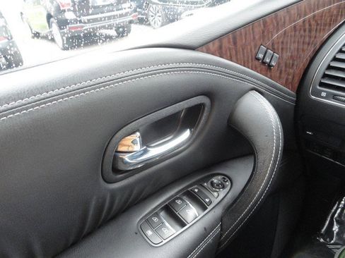 Used 2018 Nissan Armada SL w/ Moonroof Package image 18