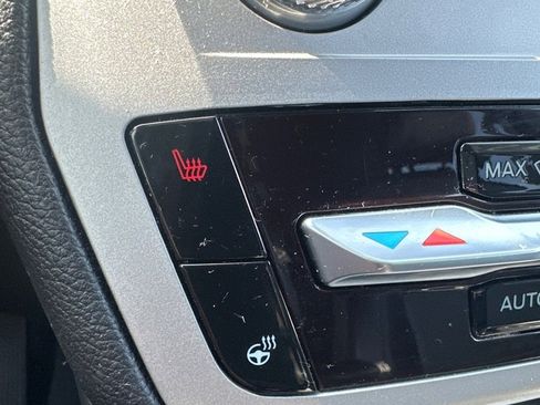 Used 2022 Ford Explorer XLT w/ Equipment Group 202A image 21