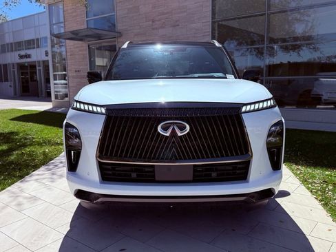 Certified 2026 INFINITI QX80 Autograph image 3