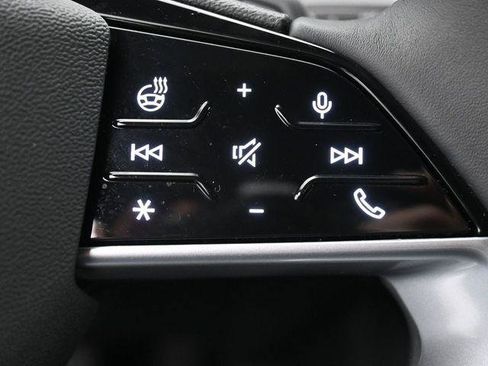 Certified 2025 Audi Q5 Premium w/ Convenience Package image 17