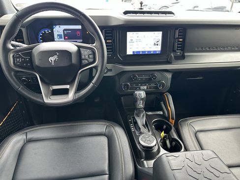 Used 2022 Ford Bronco Badlands w/ Sasquatch Package image 4