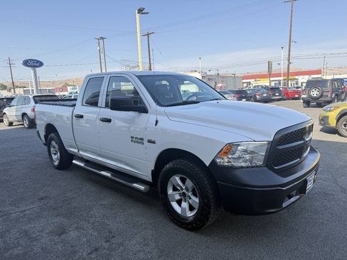 Used 2015 RAM 1500 ST AWD/4WD image 3