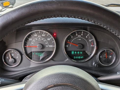 Certified 2018 Jeep Wrangler Unlimited Altitude image 14