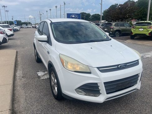 Used 2013 Ford Escape SE FWD image 2
