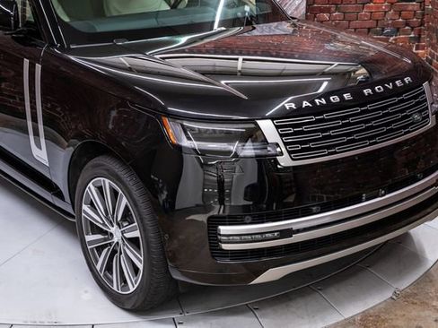 Used 2024 Land Rover Range Rover Long Wheelbase Autobiography AWD/4WD image 17