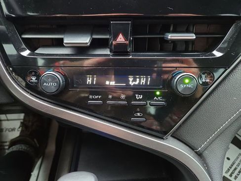 Used 2023 Toyota Camry SE image 22