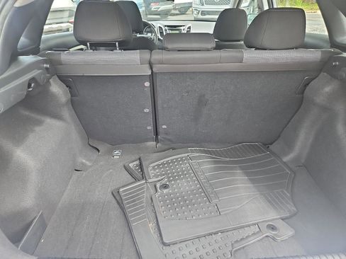 Used 2013 Hyundai Elantra GT image 32