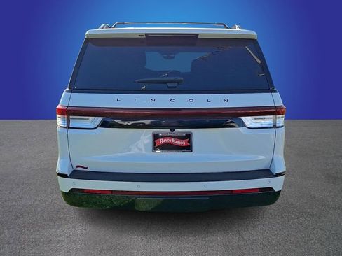 Used 2024 Lincoln Navigator Premiere image 5