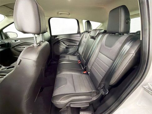 Used 2015 Ford Escape SE w/ SE Chrome Package image 22