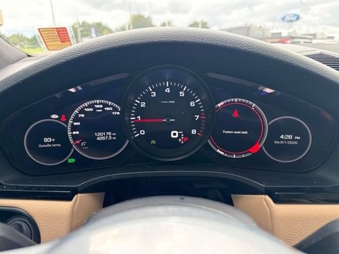 Used 2019 Porsche Cayenne AWD/4WD image 13