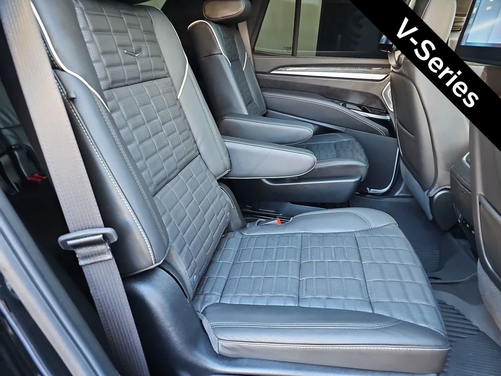 Used 2026 Cadillac Escalade V AWD/4WD image 16