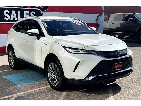 Used 2021 Toyota Venza Limited image 12