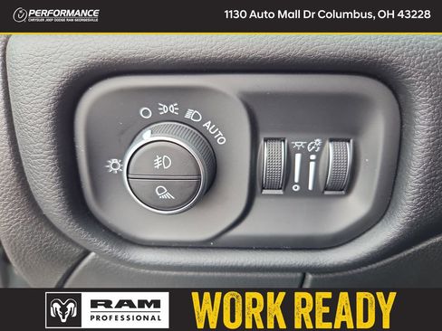 New 2026 RAM 3500 Laramie AWD/4WD image 36
