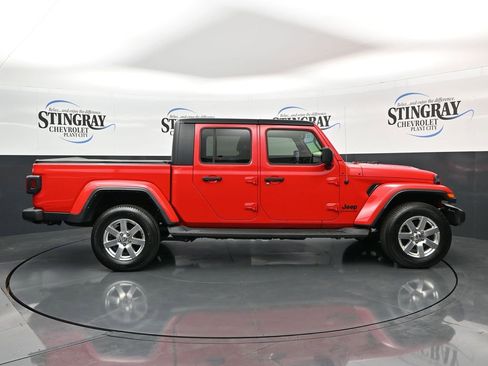 Used 2022 Jeep Gladiator Sport image 8