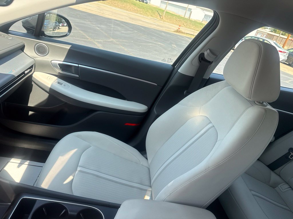 Used 2025 Hyundai Sonata SEL FWD image 23