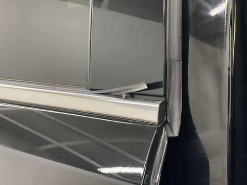 Used 2017 GMC Yukon Denali image 29