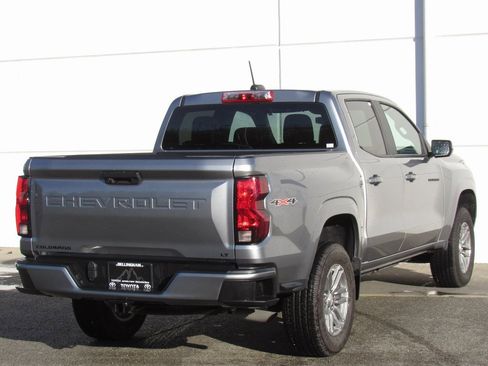 Used 2024 Chevrolet Colorado LT image 6