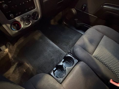 Used 2012 GMC Canyon W/T image 12