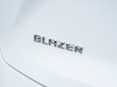 Used 2019 Chevrolet Blazer LT FWD image 48