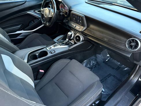 Used 2019 Chevrolet Camaro LT RWD image 15