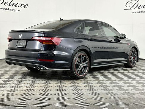 Used 2019 Volkswagen Jetta GLI FWD image 6