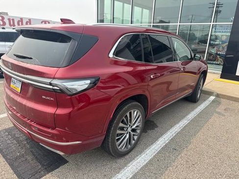Used 2026 Buick Enclave Avenir w/ Super Cruise Package AWD/4WD image 3