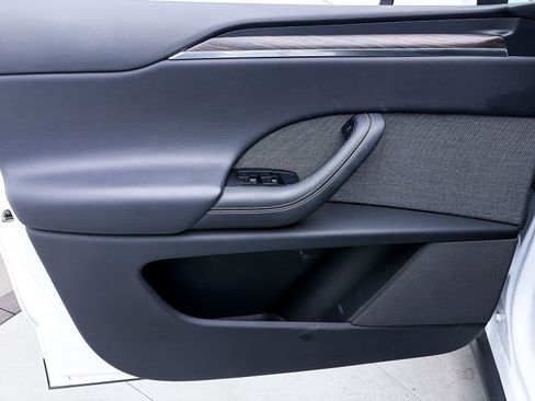 Used 2023 Tesla Model X image 15