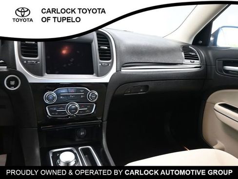 Used 2023 Chrysler 300 Touring w/ Safetytec Plus Group RWD image 31