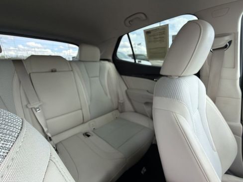Used 2023 Buick Envision Preferred FWD image 14