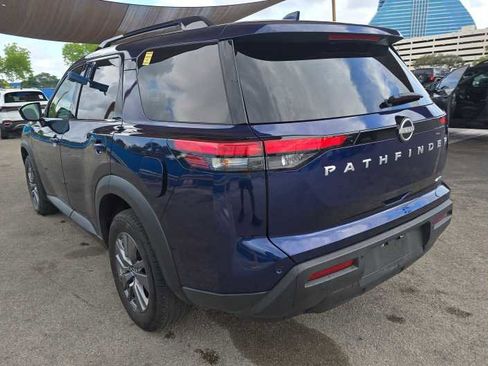 Used 2025 Nissan Pathfinder SV AWD/4WD image 4
