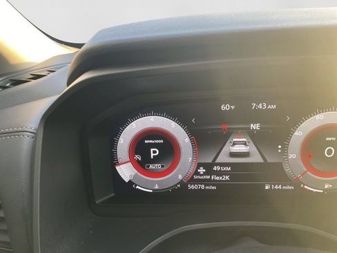 Used 2024 Nissan Rogue SL AWD/4WD image 33