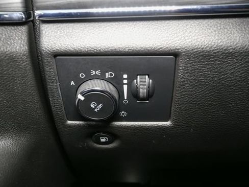 Used 2019 Jeep Grand Cherokee Limited AWD/4WD image 37