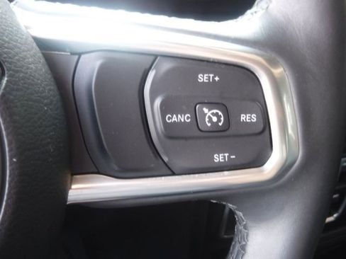 Certified 2022 Jeep Wrangler Unlimited Sahara image 38