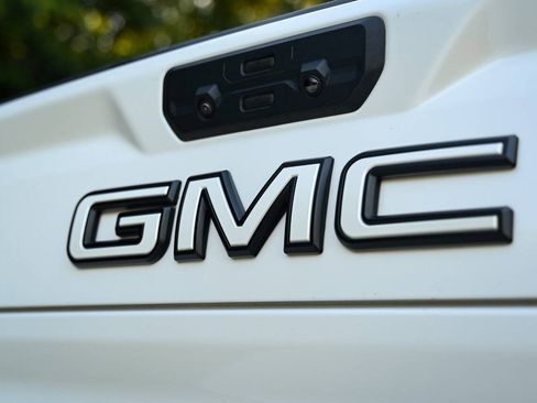 Used 2021 GMC Sierra 3500 Denali w/ Denali Ultimate Package AWD/4WD image 32