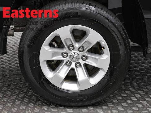 Used 2024 RAM 1500 Laramie RWD image 30