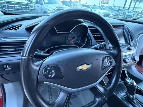 Used 2019 Chevrolet Impala LT FWD image 21