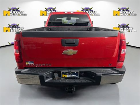 Used 2007 Chevrolet Silverado 2500 LT w/ Snow Plow Prep Package image 6