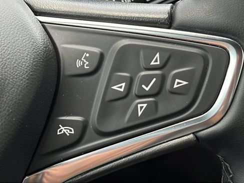 Used 2023 Chevrolet Equinox LT FWD image 20