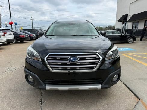 Used 2017 Subaru Outback 3.6R Touring image 4