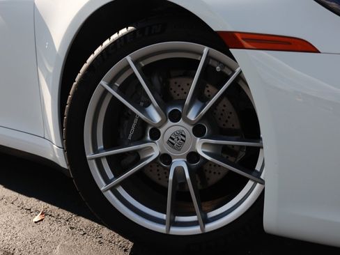 Used 2024 Porsche 911 Carrera image 10