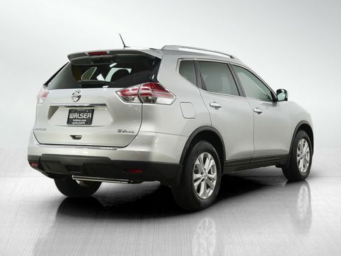 Used 2015 Nissan Rogue SV w/ SV Premium Package AWD/4WD image 5