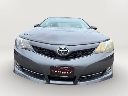 Used 2014 Toyota Camry SE w/ Protection Package FWD image 5