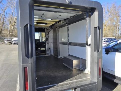 Used 2023 Chevrolet Brightdrop 600 w/ Active Safety Package 2 AWD/4WD image 3