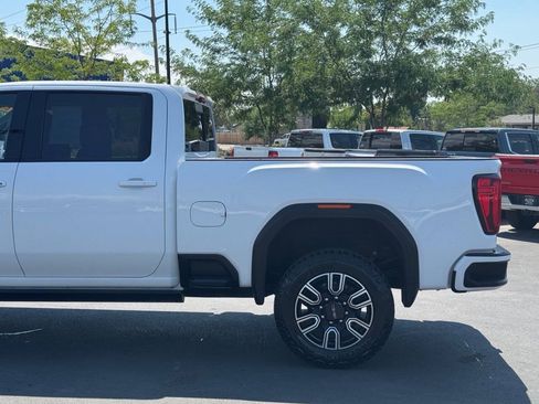 Used 2023 GMC Sierra 3500 AT4 w/ AT4 Premium Plus Package AWD/4WD image 10