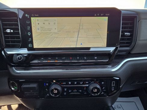 Used 2025 Chevrolet Silverado 1500 LTZ AWD/4WD image 30