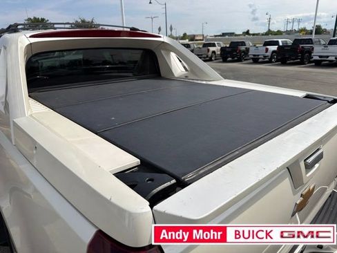 Used 2013 Chevrolet Avalanche LTZ RWD image 20