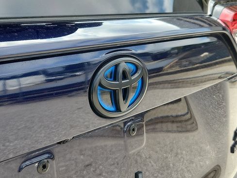 Used 2022 Toyota RAV4 XLE Premium AWD/4WD image 26